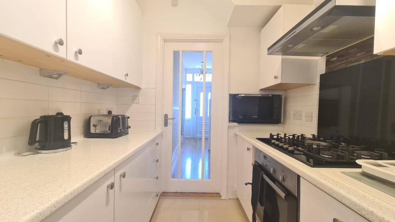 Cosy Room In East Ham ロンドン エクステリア 写真