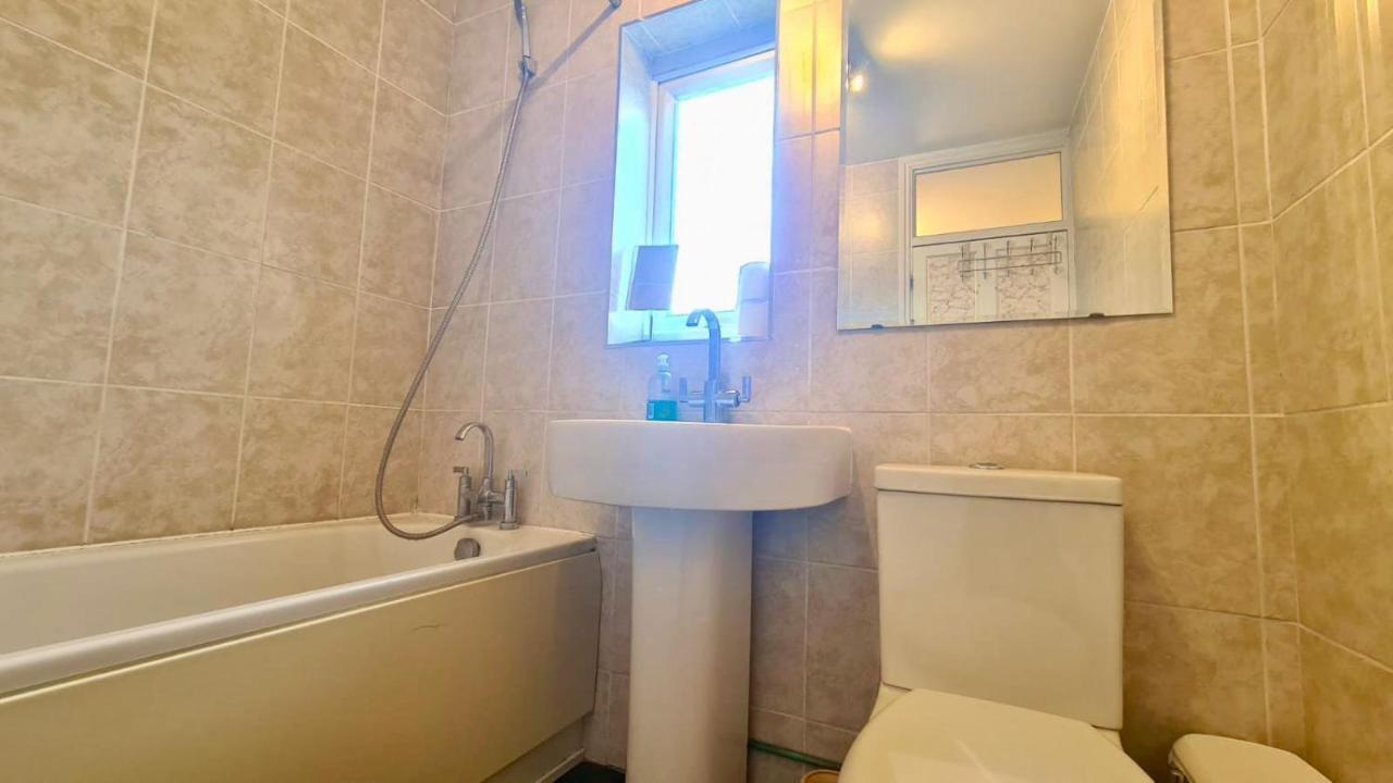 Cosy Room In East Ham ロンドン エクステリア 写真